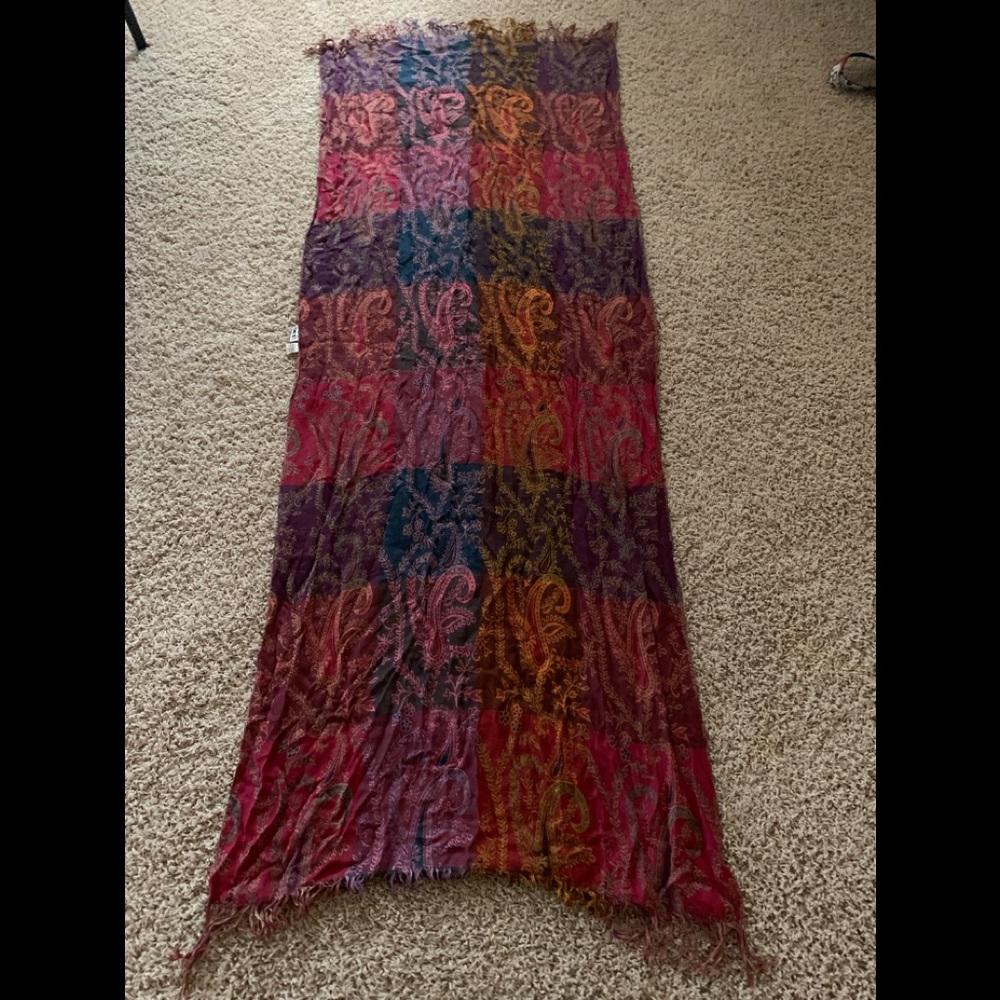 Chico’s scarf paisley print